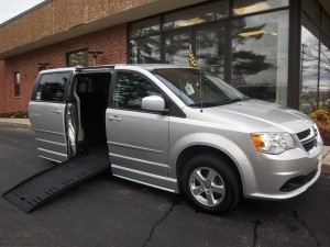 Illustration for article titled 2013 Dodge Grand Caravan SXT- Braun Mobility Conversion: A Jal-oppo Review